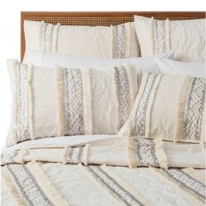 Opalhouse Morrocan queen bedding